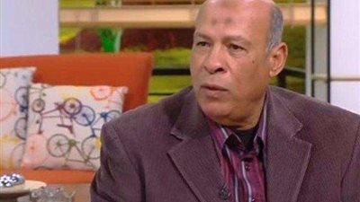 خاص.. غانم سلطان: «عمر جابر فشل في الاحتراف»