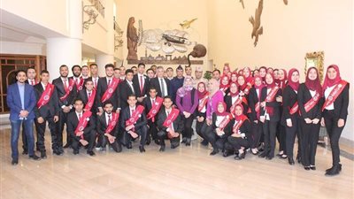 50 طالب وطالبة بجامعة بني سويف في زيارة للكلية الجوية