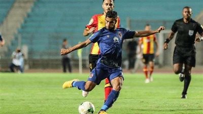 ناصر ماهر يعود لتشكيل الأحمر المتوقع أمام دجلة الليلة