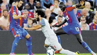 رئيس توتنهام لـ«صلاح»: «أنت غشاش وشارك في مسابقات الغطس»