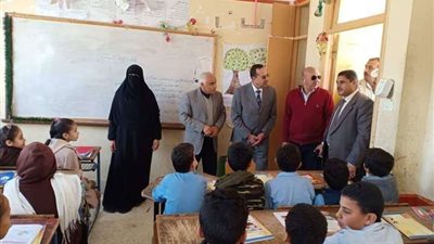 في جولة مفاجئة.. محافظ شمال سيناء يتفقد منشآت حكومية ببئر العبد
