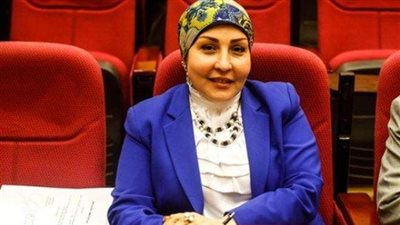 «أبو السعد» ترحب بإنشاء إدارات لتمكين المرأة بالوزارات