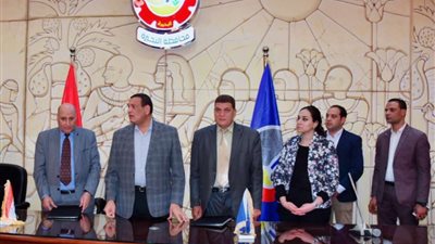 محافظ البحيرة يخصص ٥ ملايين جنيه لسيدات الريف لإقامة المشروعات الصغيرة