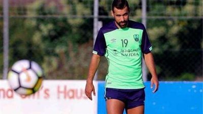 عبد الله السعيد خارج قائمة الأهلى المشاركة في البطولة العربية