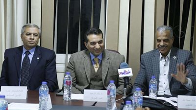 خالد السعيد: 