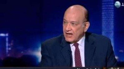 خبير اقتصادي: رئيس مصلحة الضرائب يفرض ”إتاوة” على أصحاب الشركات