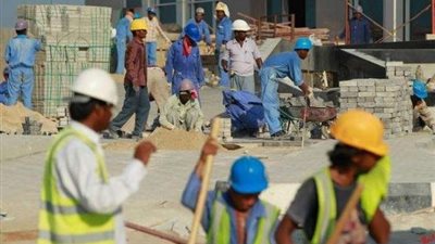العمالة الأجنبية بقطر.. الدوحة تستمر في مسلسل الانتهاكات والهند تنتفض