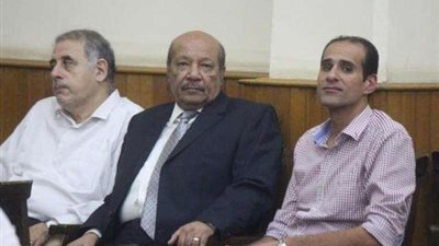 بالصور.. عزاء الفنان عمر ناجي