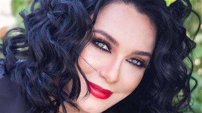 سولاف فواخرجي عن هجوم أصالة عليها: الله يسامحها