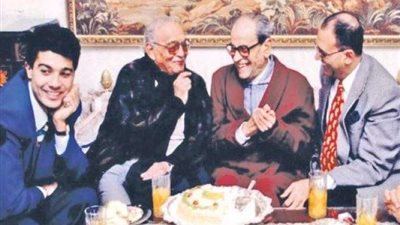 خالد النبوي ينعي نجيب محفوظ على تويتر