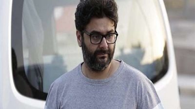 الأطباء تنصح المنتج وليد منصور بالراحة لمدة أسبوع بعد إصابته