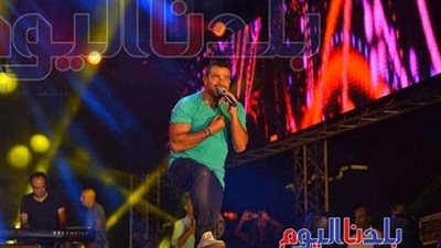 الهضبة يشعل حفل الساحل بحضور ”١٠٠ ألف شخص”.. (صور)