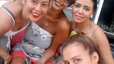 إيمي سالم و 3 فنانات يثيرن جدل على ”انستجرام”