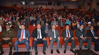 محافظ الإسماعيلية ورئيس جامعة قناة السويس يشهدون احتفالية يوم الشهيد