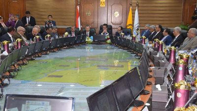 محافظ بني سويف: الجامعات بيوت الخبرة والعلم وشريك أساسي في تحقيق التنمية