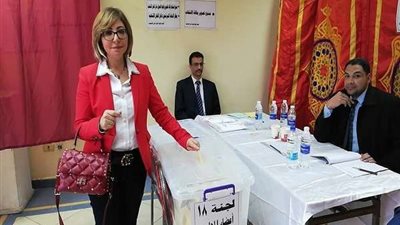 لميس الحديدى تُدلي بصوتها فى انتخابات الصحفيين