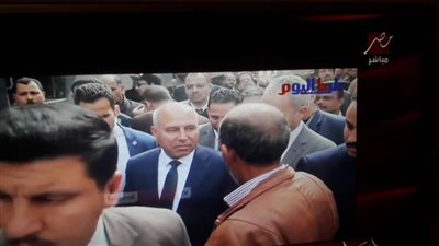 عمرو أديب يبرز تقرير 