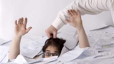 5 مهن تقصف العمر وتسبب الإكتئاب أبرزها الصحافة