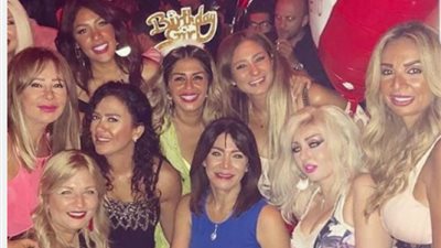 بالصور.. منة فضالى تحتفل بعيد ميلادها