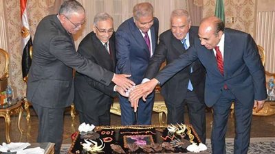 بمناسبة العيد القومي الـ 100.. تكريم آخر 4 محافظين سابقين في المنيا