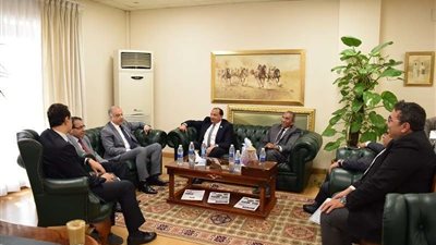 رئيسي جامعة بني سويف والنهضة يبحثان سبل التعاون العلمي والتنموي