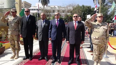 رئيس جامعة المنيا يشارك في احتفالات المحافظة بعيدها القومي الـ 100