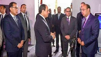 الرئيس «السيسي» يتفقّد إنجازات «CIB» في التكنولوجيا المالية