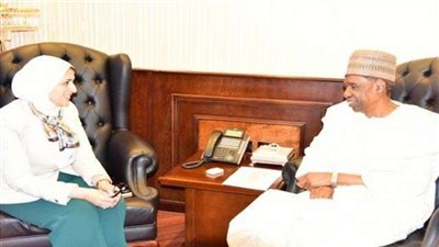 بالصور.. وزيرة الصحة تستقبل السفير النيجيري