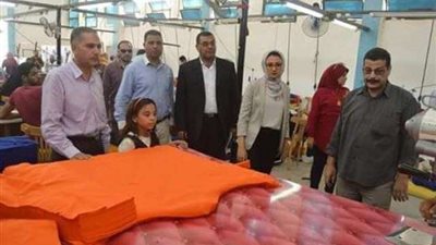 نائب محافظ الوادي الجديد تتفقد أعمال مصانع الوادي الجديد