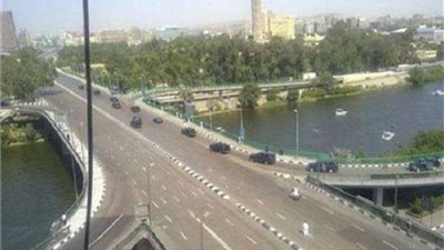 البدء فى إصلاح الفواصل للجانب الأيسر من كوبري 15 مايو