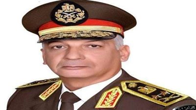 وزير الدفاع يلتقي مقاتلي الجيش الثالث الميداني