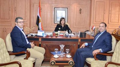وزيرة الهجرة تستقبل المدير التنفيذي لمشروع المنطقة اللوجستية بطنطا