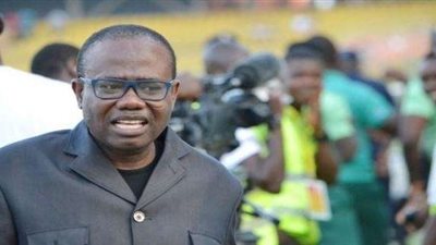 فيفا يمدد إيقاف رئيس الاتحاد الغاني السابق