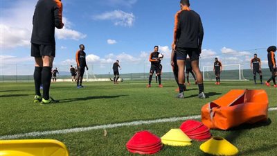 استعدادًا لمصر.. المنتخب الهولندي يخوض تدريبه الأول في إسبانيا