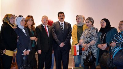 محافظ القليوبية يشارك في احتفالية المرأة المصرية