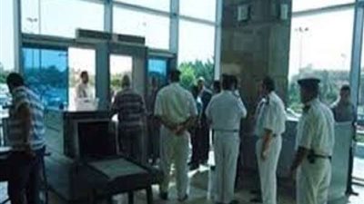 ضبط  3 محاولات تهريب مخدرات ومستلزمات طبية على متن طائرة واحدة