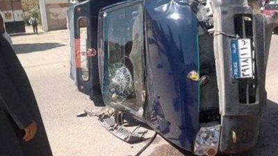 مصرع وإصابة 4 في حادث تصادم بسيارة شرطة