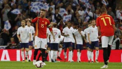 جماهير إنجلترا تطلق صافرات الاستهجان ضد راموس