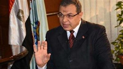 وزير القوى العاملة يهنئ صيادين مصريين حصلا على الجنسية اليونانية