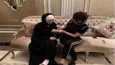 بعد آداء العمرة.. بسمة وهبة تعلن زواج الراقصة دينا عبر 