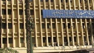 تحرير 4 محاضر لمحلات تموينية بدمنهور