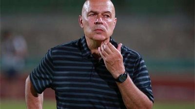 جروس يستبعد 7 لاعبين من قائمة الزمالك لمواجهة المقاولون