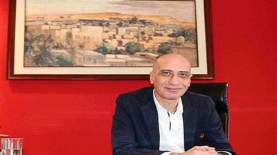 غدًا.. الفنون التشكيلية يحتفي بـ