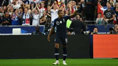 «مبابي» نجم فرنسا في 2018