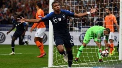 فرنسا تفوز على هولندا بثنائية بالتصفيات المؤهلة لأمم أوروبا