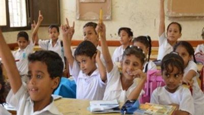 بعد الإعلان عن بدء نظام التعليم الجديد..نواب يعلقون: «المصالح الشخصية تتعارض مع التجربة»