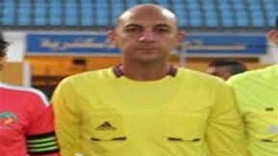 محمد عادل يدير مواجهة المصري والنجوم