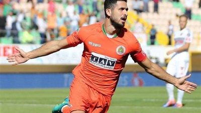 «أكبابا» يخطف فوز ثمين لتركيا على حساب السويد