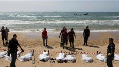 مصادر: الدفاع المدني انتشل 40 جثة حتى الآن من ضحايا عبارة الموصل