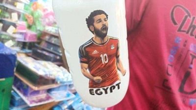 محمد صلاح يجتاح الأدوات المدرسية بمعرض أسوان.. (صور)